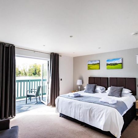 The Vale Golf & Country Club Villa Bishampton ภายนอก รูปภาพ