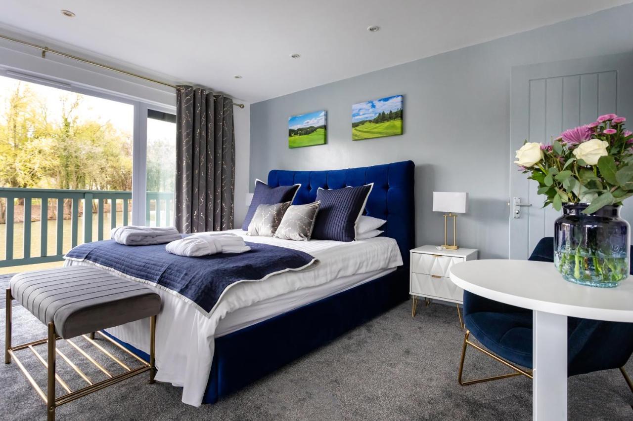 The Vale Golf & Country Club Villa Bishampton ภายนอก รูปภาพ