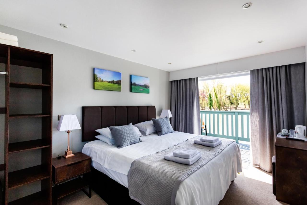 The Vale Golf & Country Club Villa Bishampton ภายนอก รูปภาพ