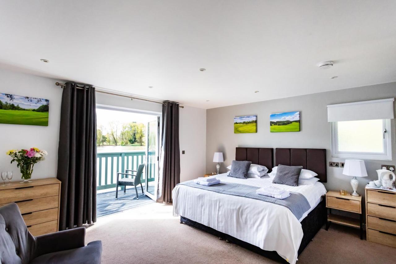 The Vale Golf & Country Club Villa Bishampton ภายนอก รูปภาพ