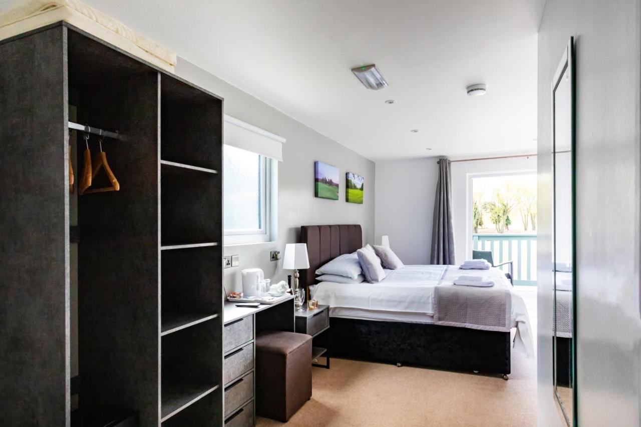 The Vale Golf & Country Club Villa Bishampton ภายนอก รูปภาพ