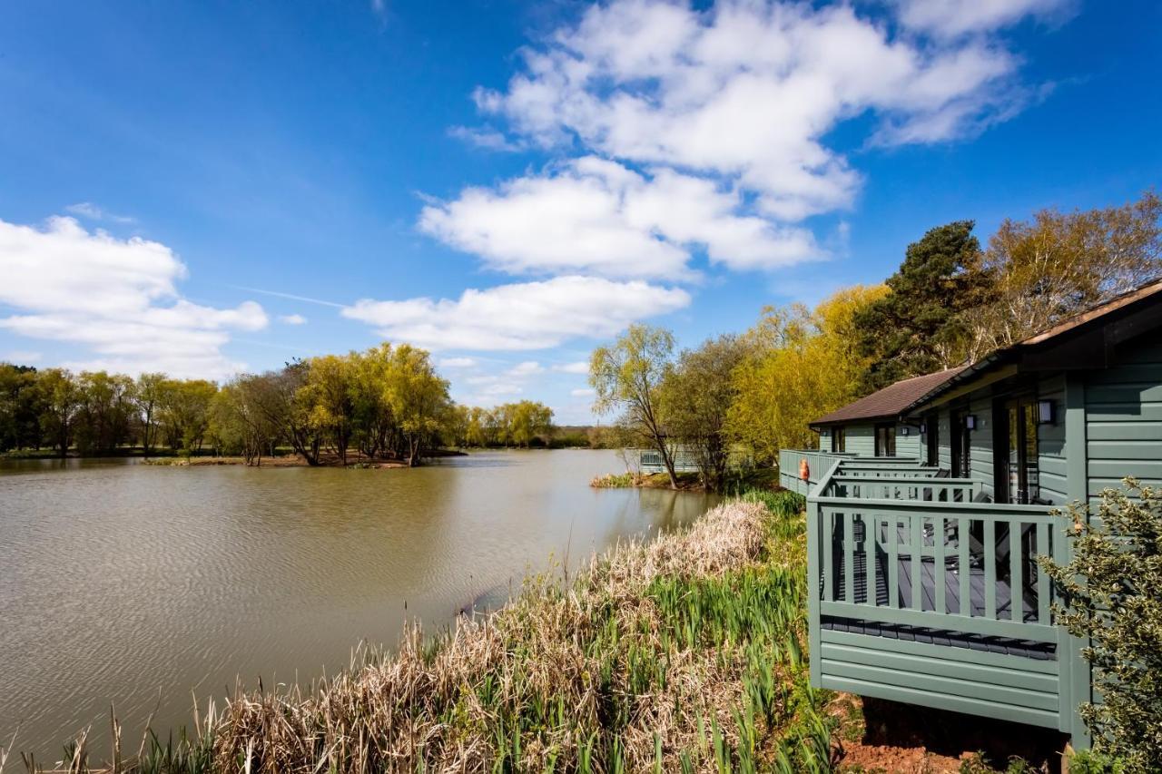 The Vale Golf & Country Club Villa Bishampton ภายนอก รูปภาพ