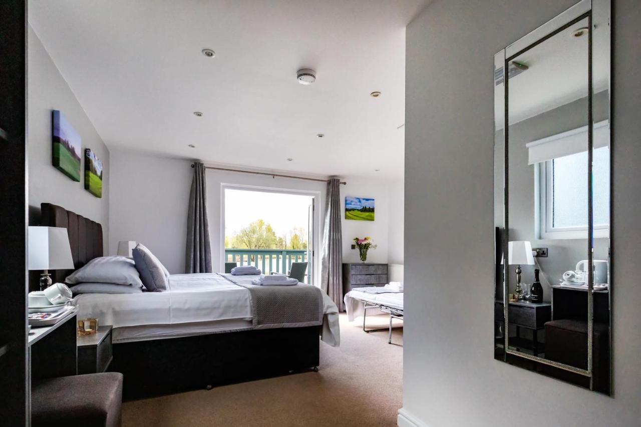 The Vale Golf & Country Club Villa Bishampton ภายนอก รูปภาพ
